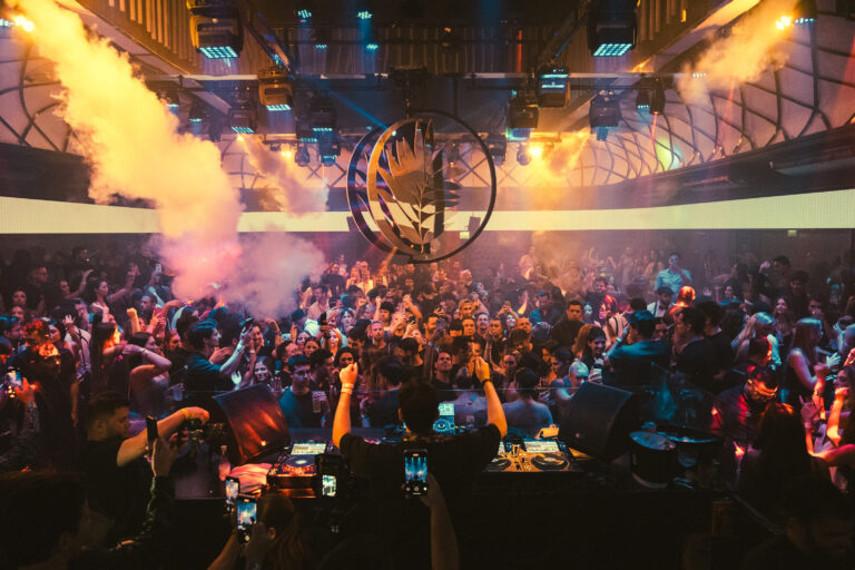 Posh Club, foto 1